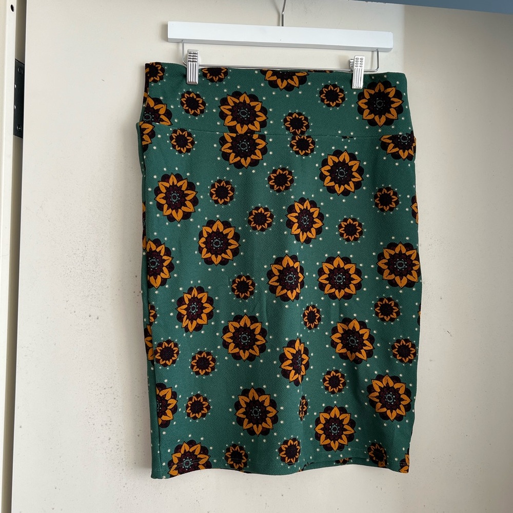 LuLaRoe Green Floral Pencil Skirt